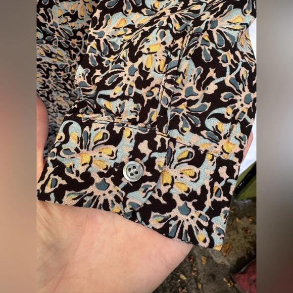 NWT Loft long sleeve floral tie-waist dress, v-neck collar, size small - Picture 15 of 16